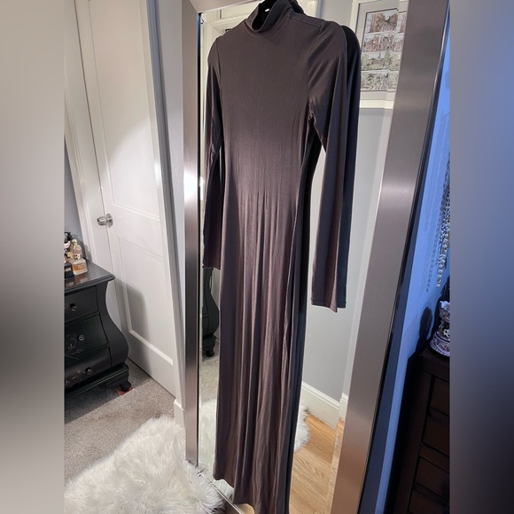 SKIMS Soft Lounge Mock Neck Long Sleeve Maxi Dress - Picture 3 of 8